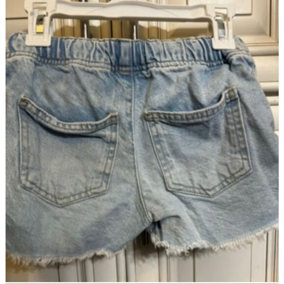 ZARA Girls Fringe Hem Elastic Waist Faded Denim Jean Shorts Light Blue Size 10 - Picture 5 of 7